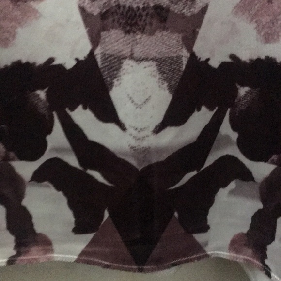 FINAL MARKDOWN One world double v tank top Small - Picture 4 of 13